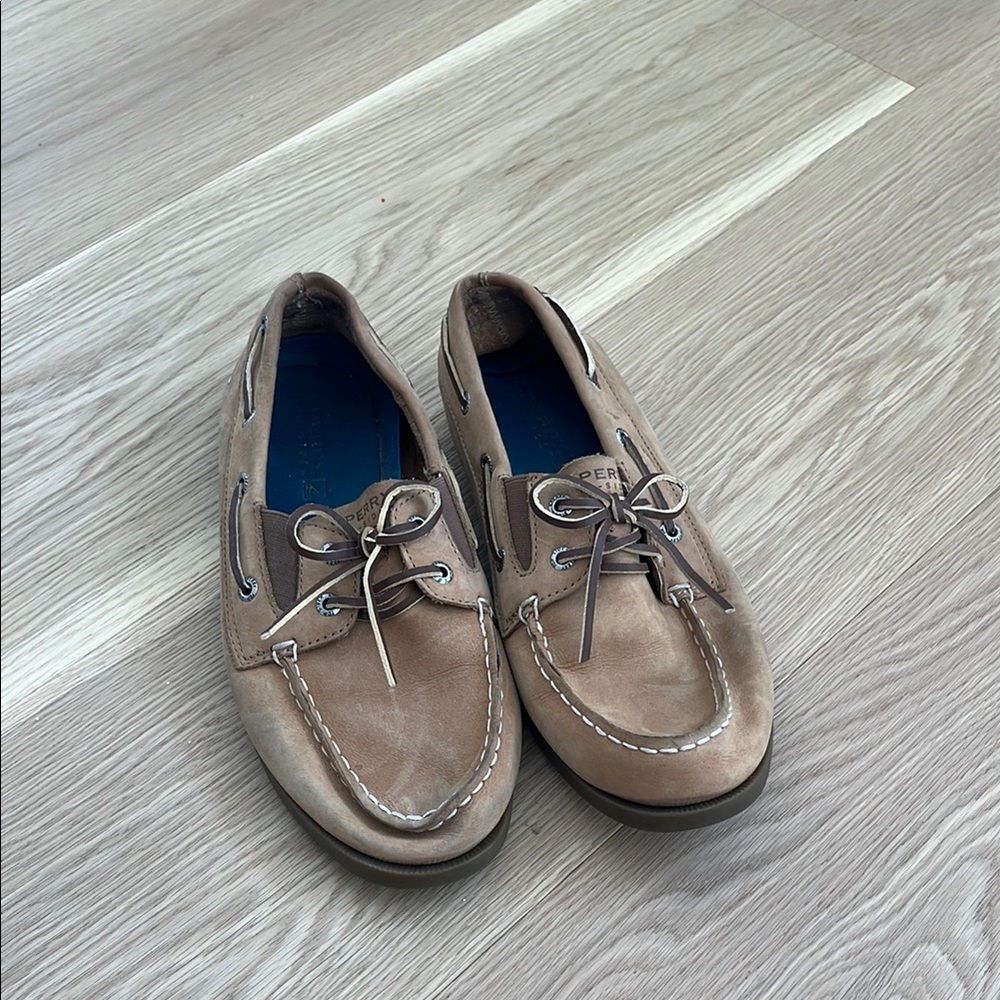 CLEARANCE Kids Y6 Sperry Tan Boat Shoes